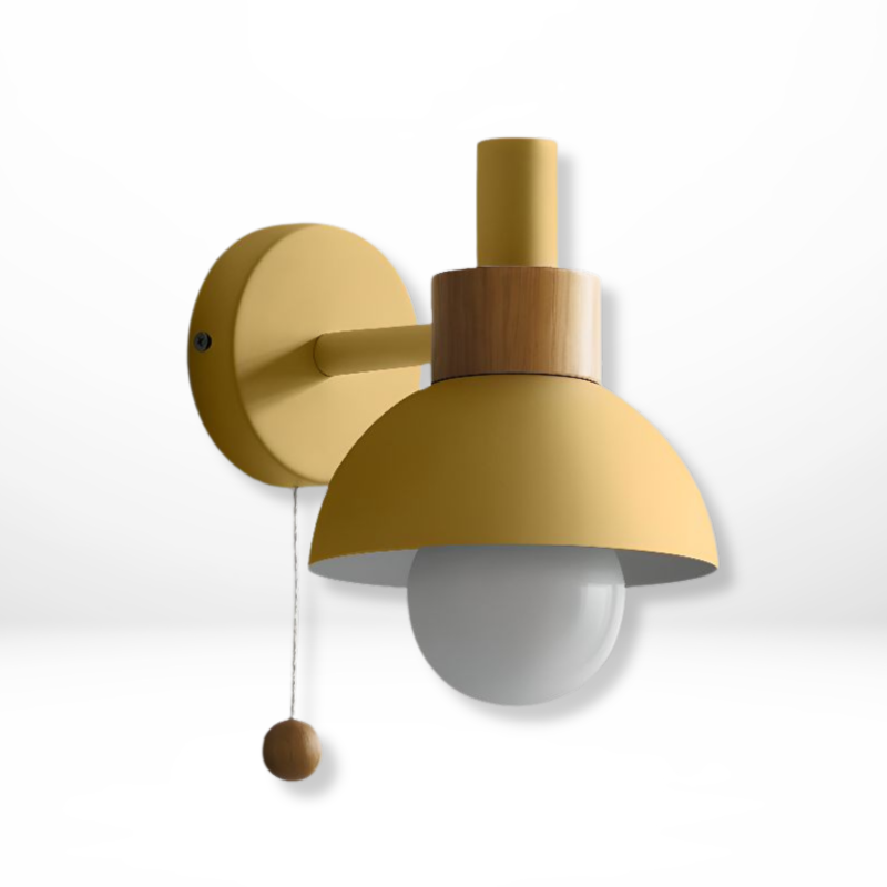 Houten Wandlamp Met Trekschakelaar