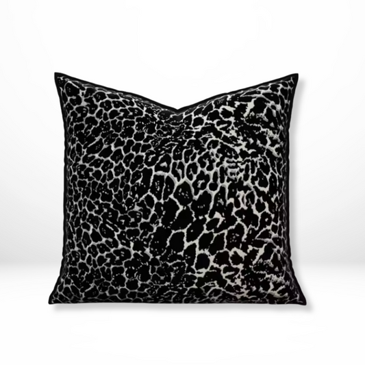 Geborduurde Chenille Luipaard Kussenhoes