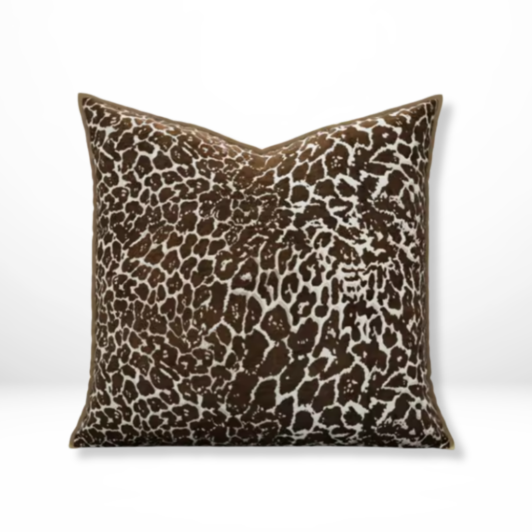 Geborduurde Chenille Luipaard Kussenhoes